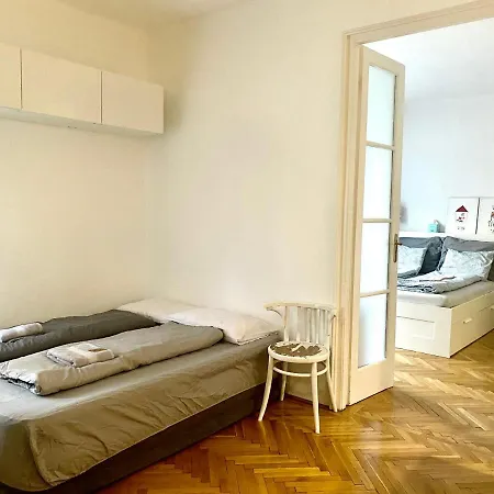 Appartement Radnoti Design Studio *